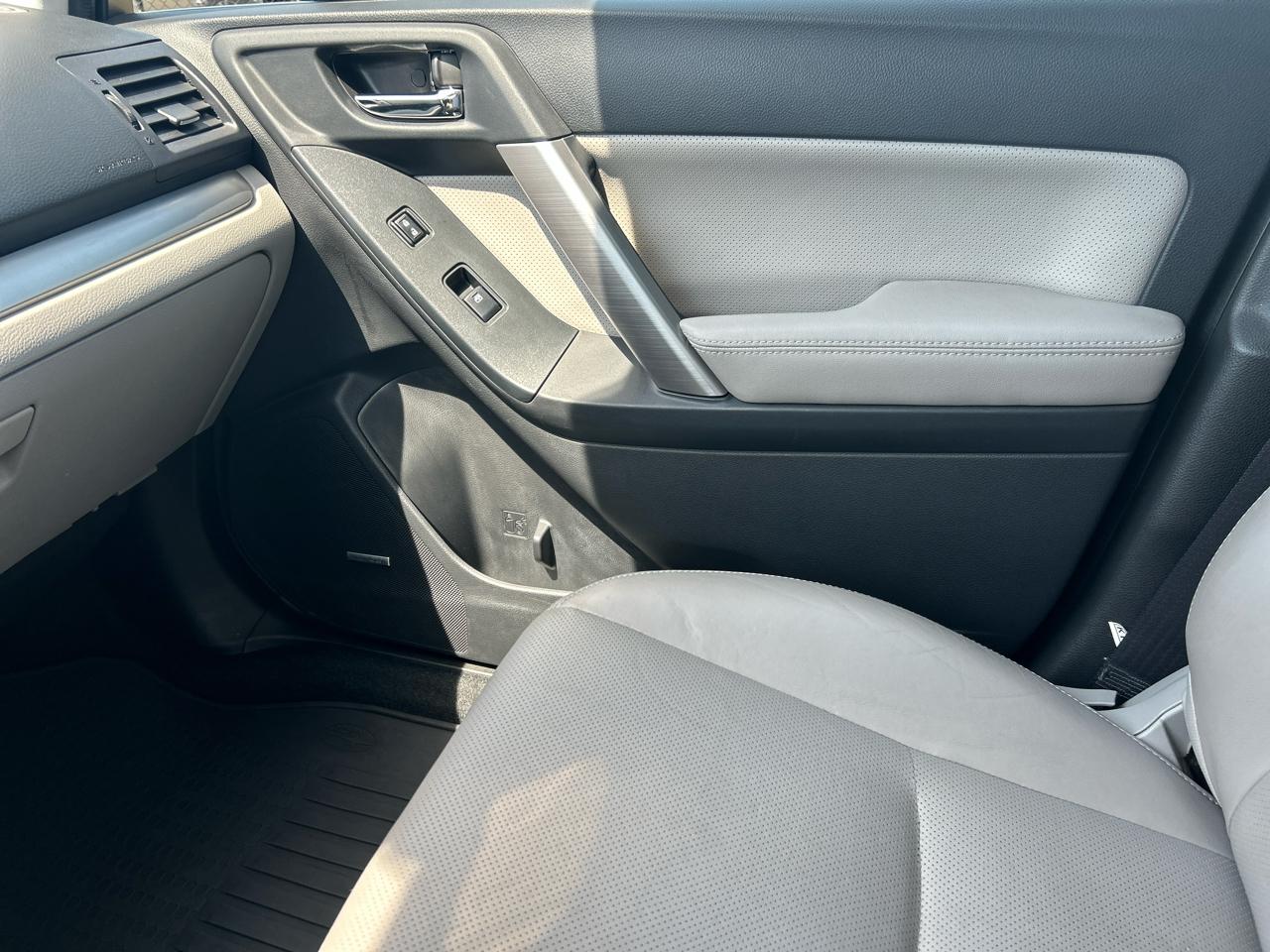 Subaru Forester 2.5i Touring 2015