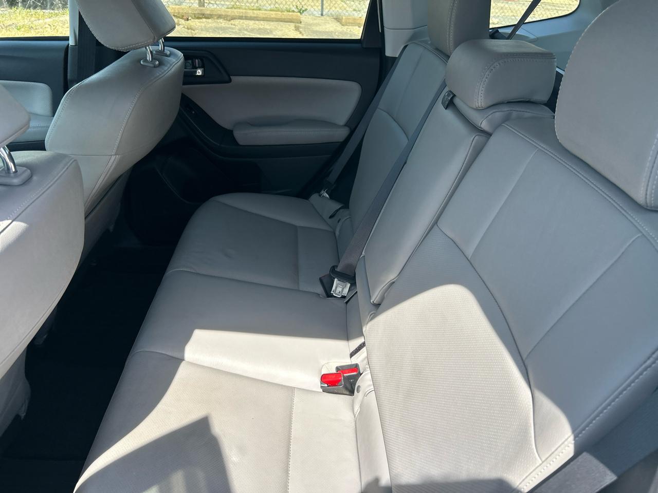 Subaru Forester 2.5i Touring 2015