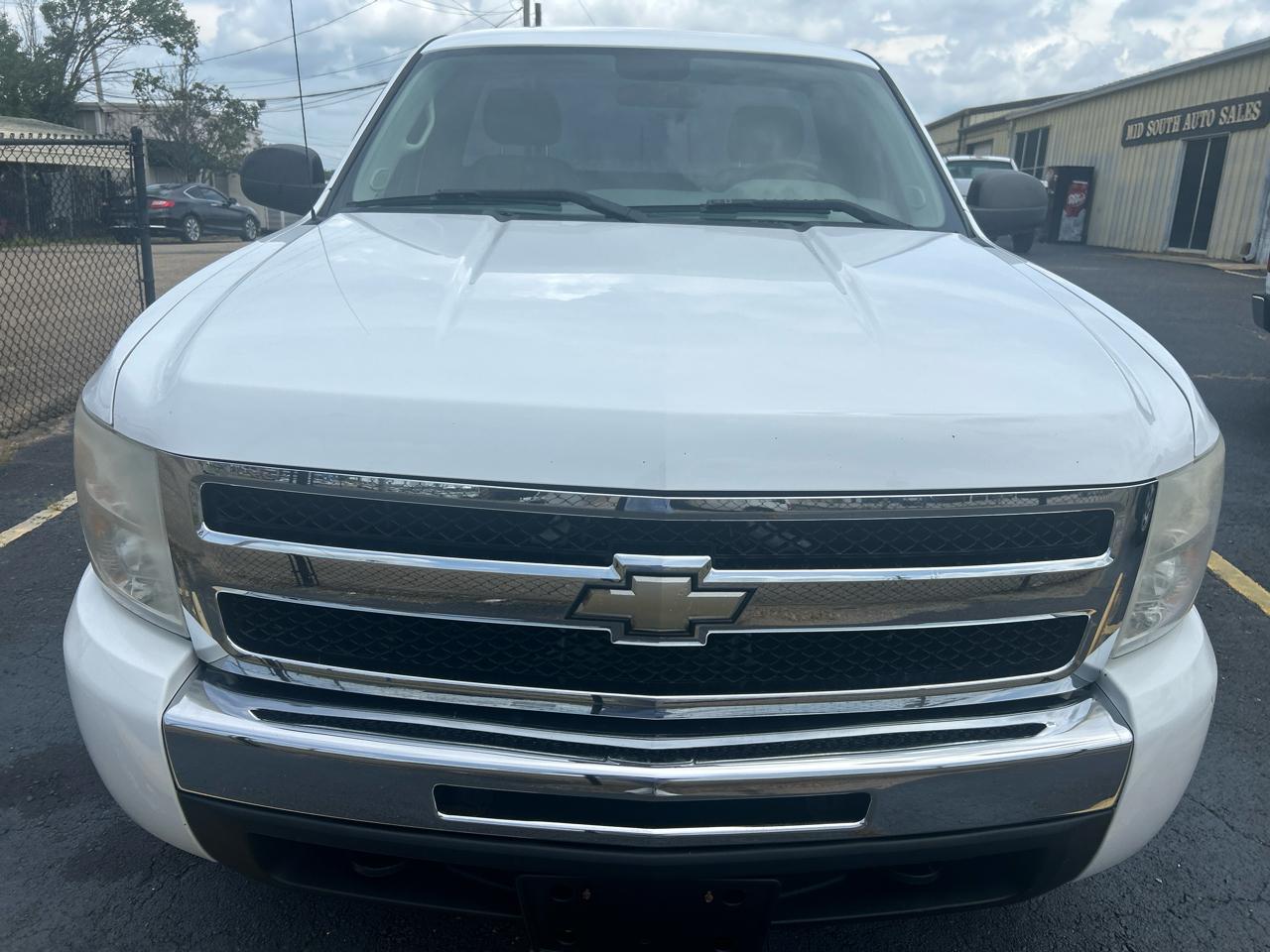 Chevrolet Silverado 1500 1LT Regular Cab 4WD 2011