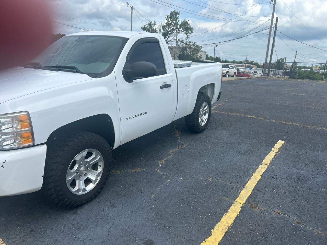 Chevrolet Silverado 1500 1LT Regular Cab 4WD 2011