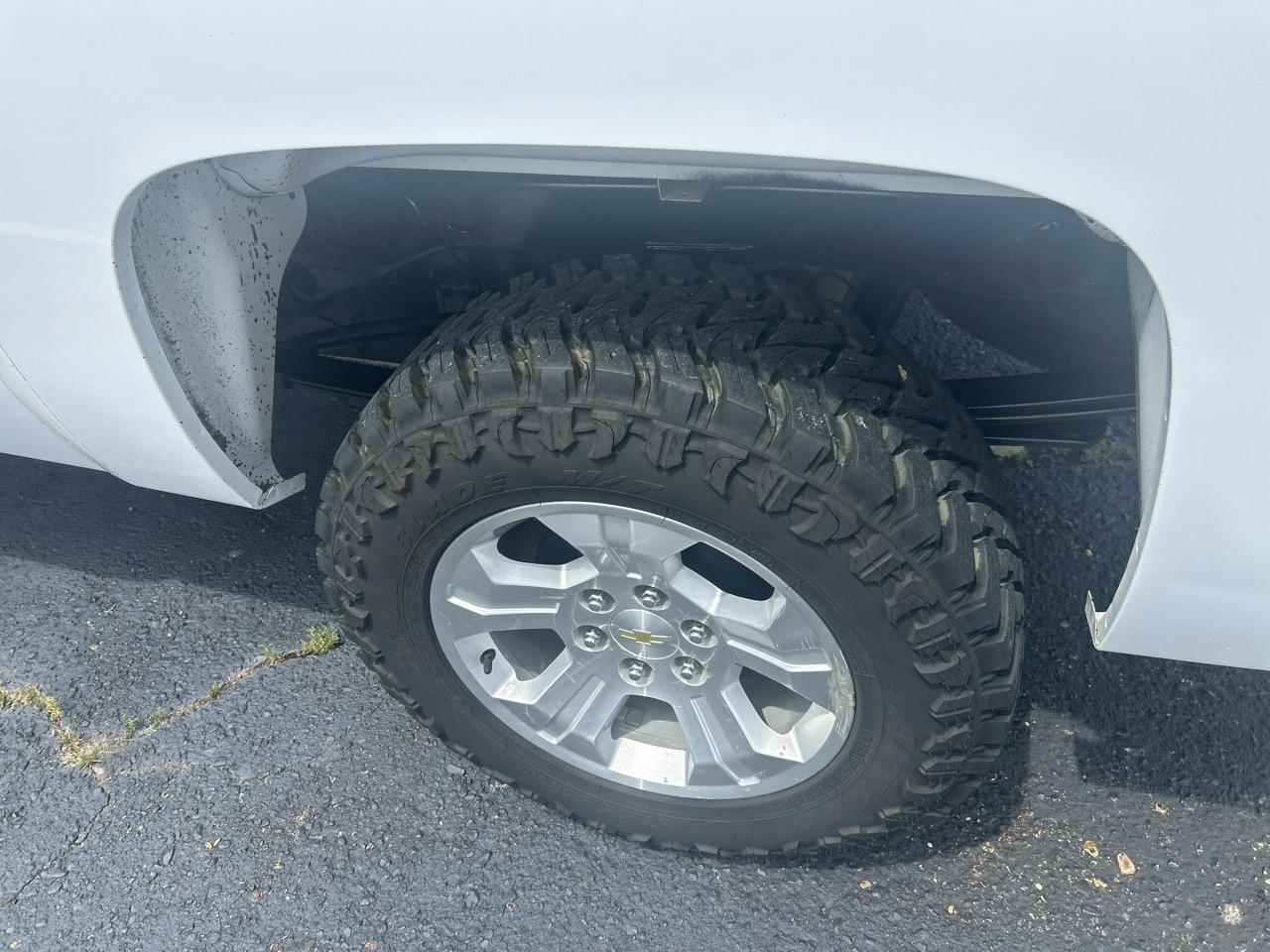 Chevrolet Silverado 1500 1LT Regular Cab 4WD 2011