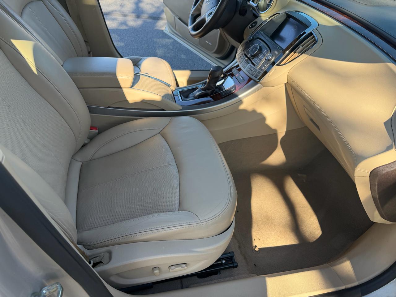 Buick LaCrosse CXS 2010