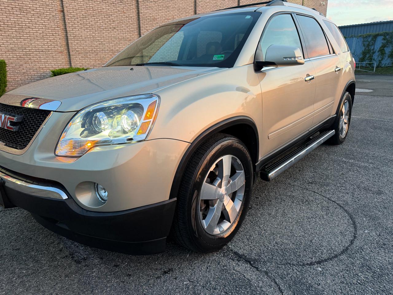 2012 GMC Acadia AWD SLT-2's photo