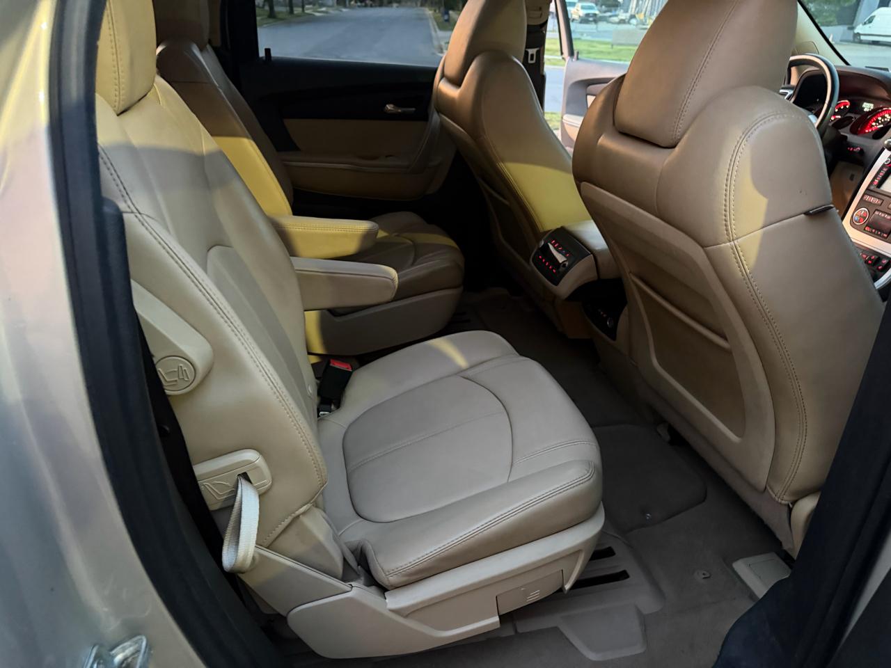 GMC Acadia SLT-2 AWD 2012