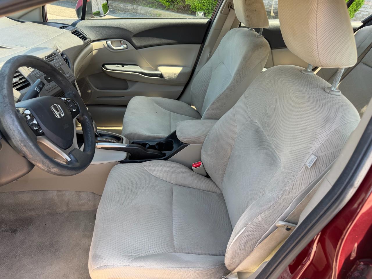 Honda Civic LX Sedan 5-Speed AT 2012