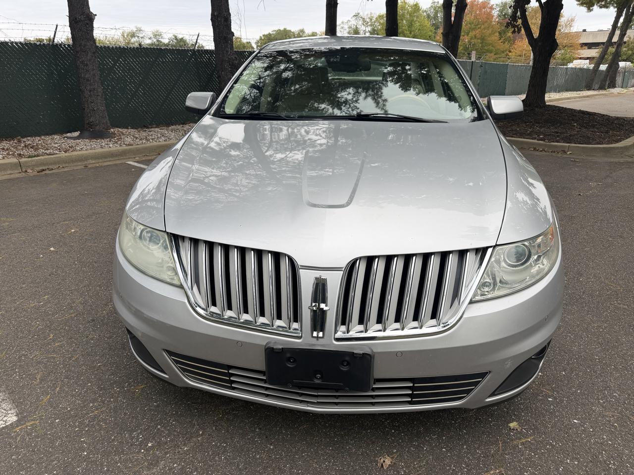 Lincoln MKS 3.7L FWD 2010