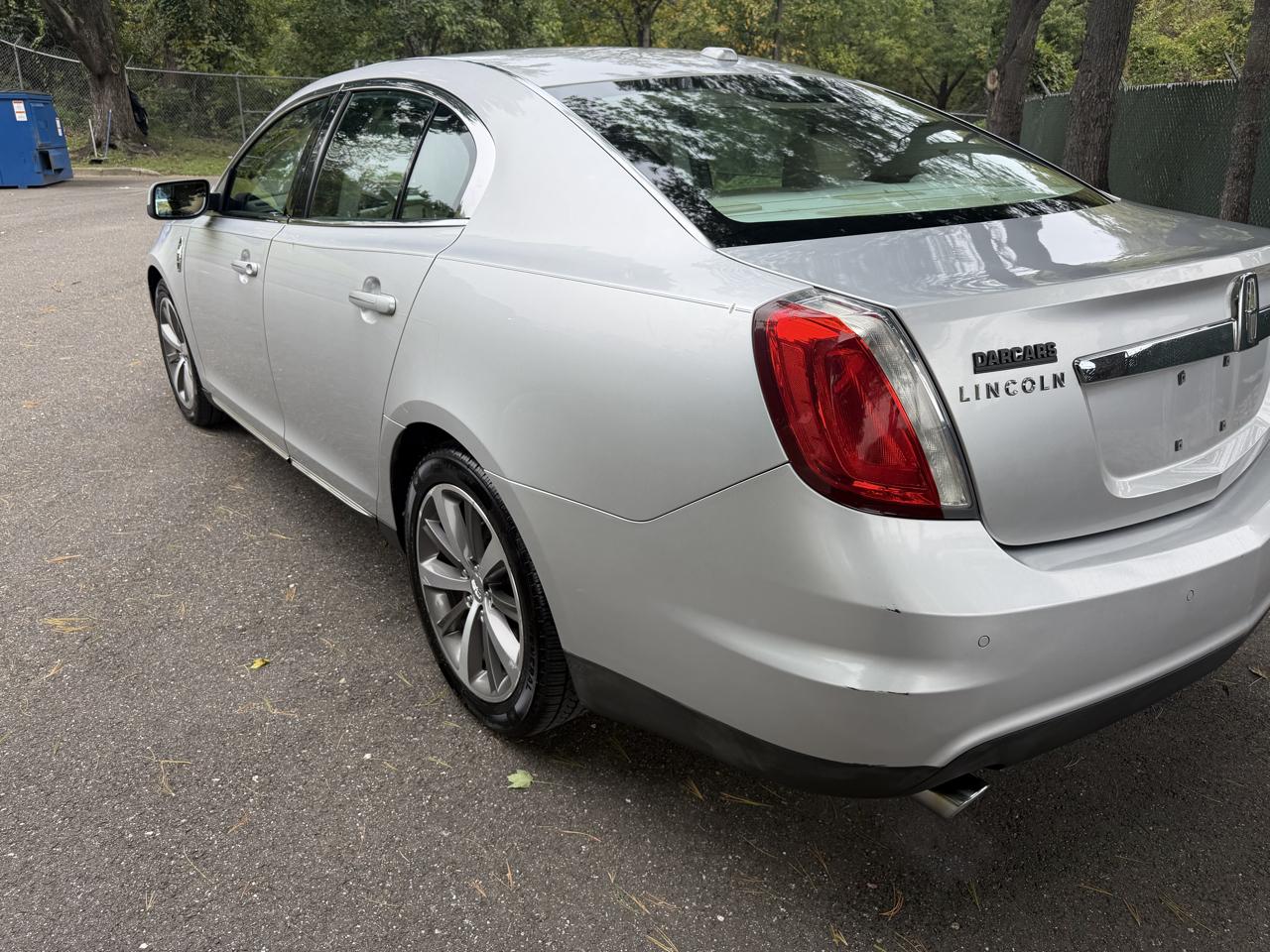 Lincoln MKS 3.7L FWD 2010