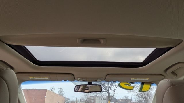 Acura ILX 5-Spd AT w/ Technology Package 2013