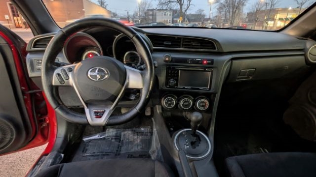 Scion tC Sports Coupe 6-Spd AT 2013