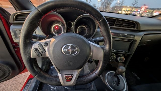 Scion tC Sports Coupe 6-Spd AT 2013