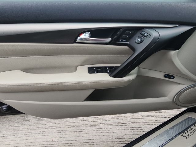 Acura TL 6-Speed AT 2012