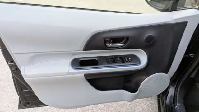 Toyota Prius c Four 2013