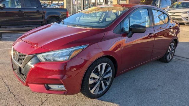 Nissan Versa SR 2020