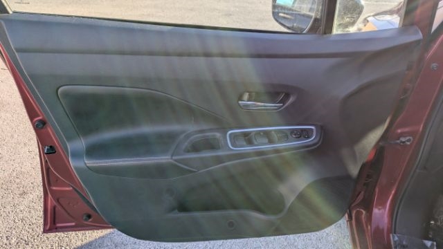 Nissan Versa SR 2020