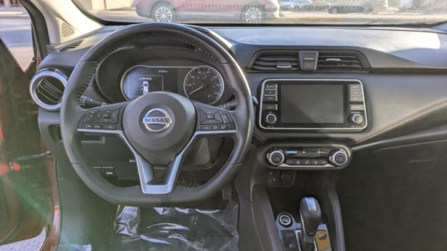 Nissan Versa SR 2020