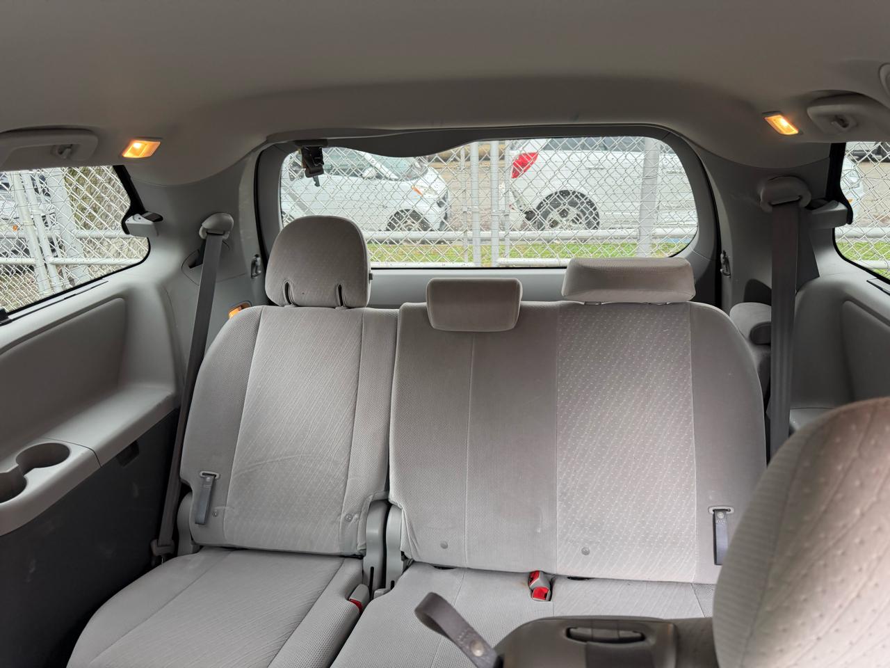 Toyota Sienna LE 8-Passenger 2017