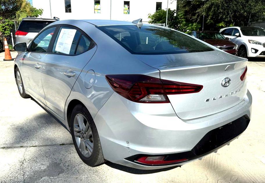 Hyundai Elantra Limited 2020
