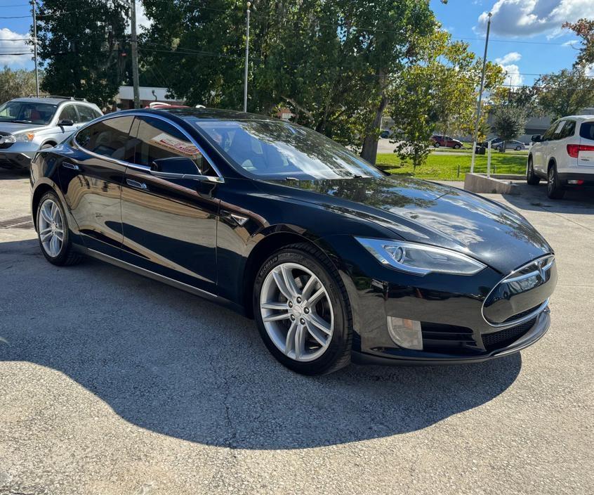 Tesla Model S Base 2014