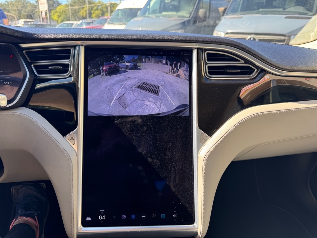 Tesla Model S Base 2014