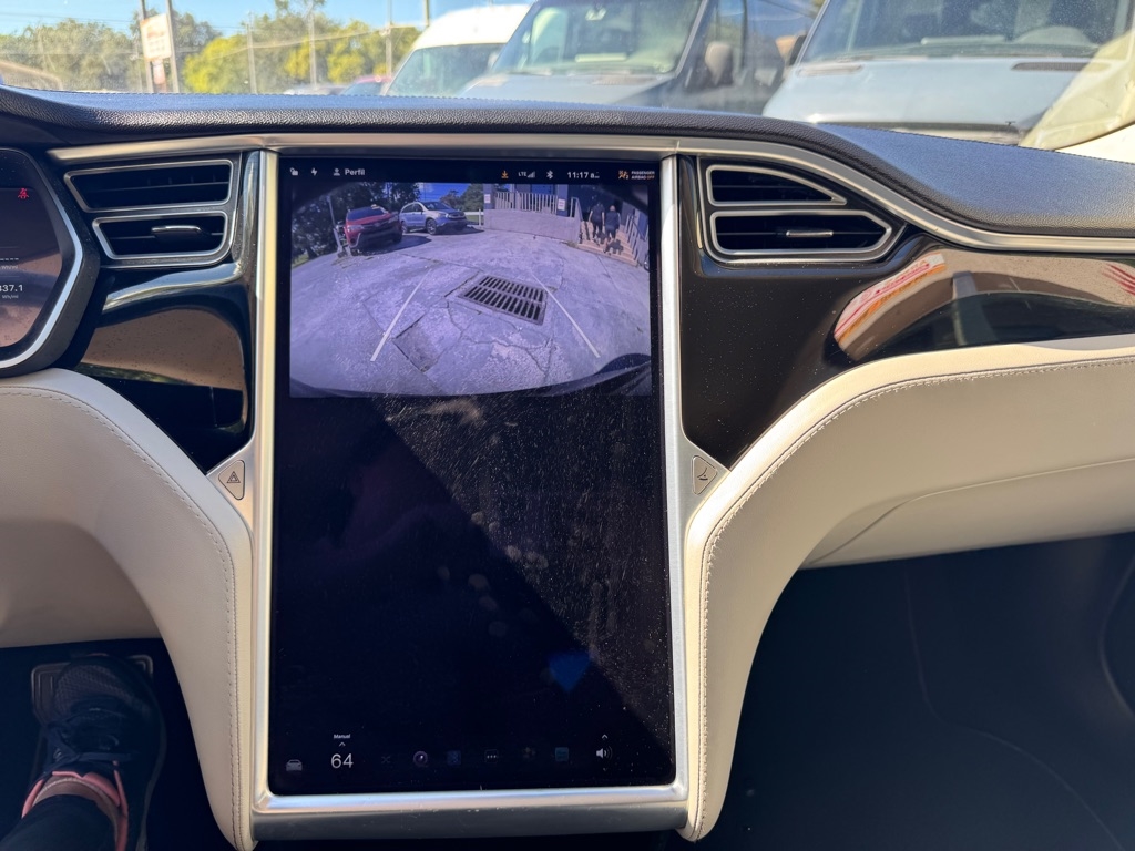 Tesla Model S Base 2014