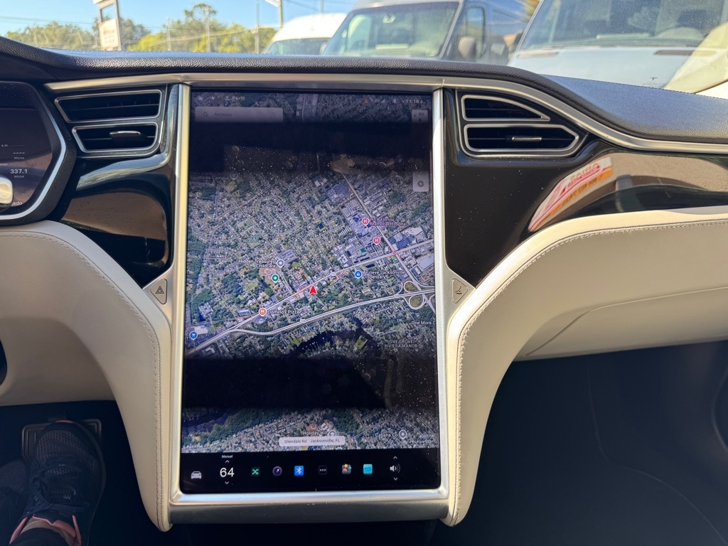 Tesla Model S Base 2014