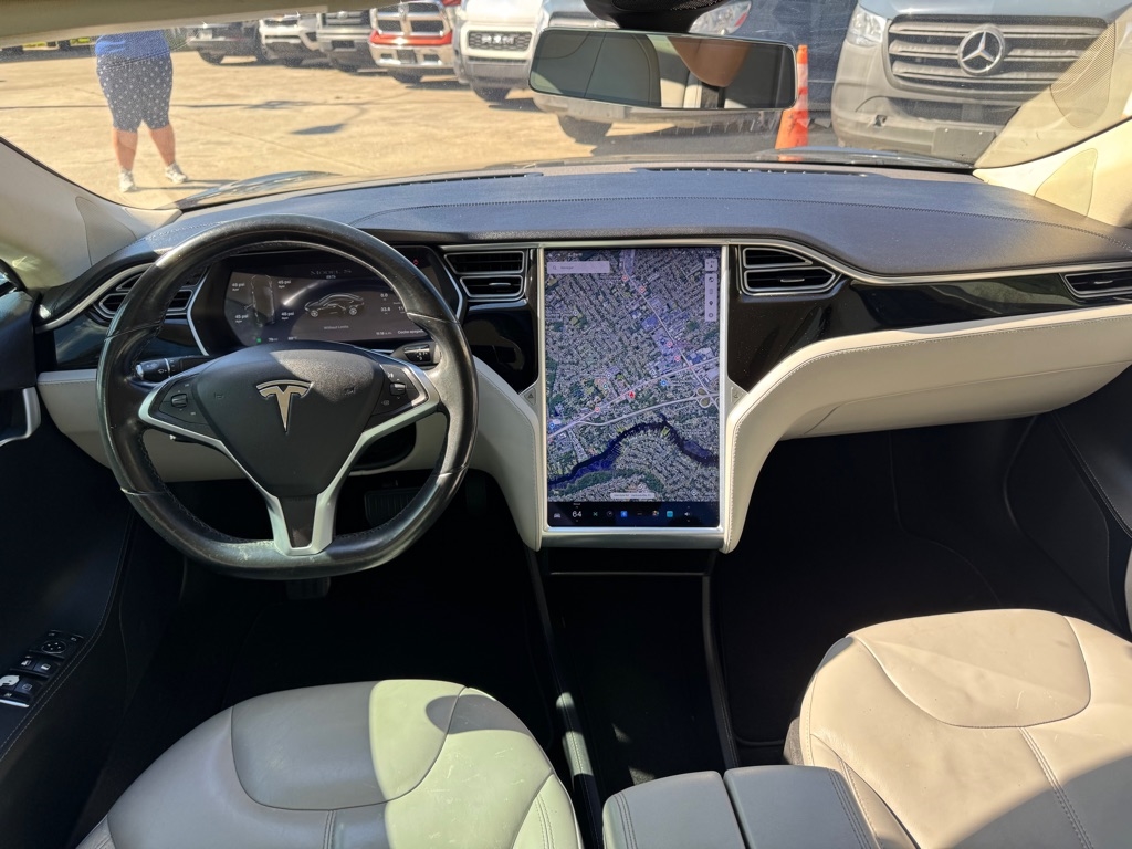Tesla Model S Base 2014