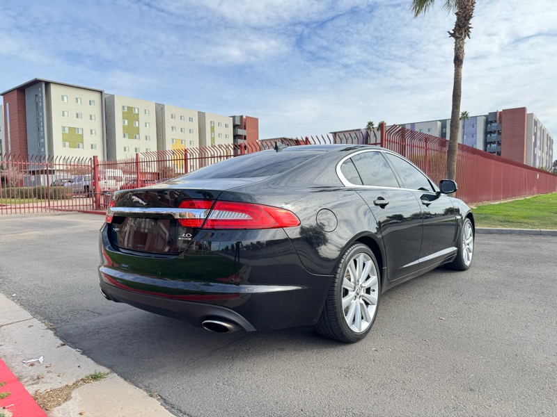 Jaguar XF-Series XF 3.0L V6 SC AWD 2013