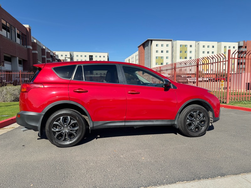 Toyota RAV4 LE FWD 2014