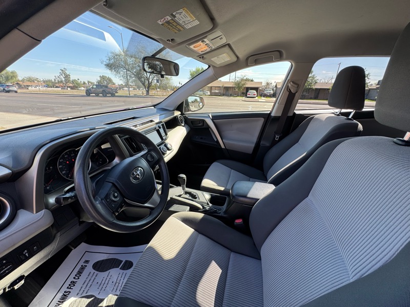 Toyota RAV4 LE FWD 2014