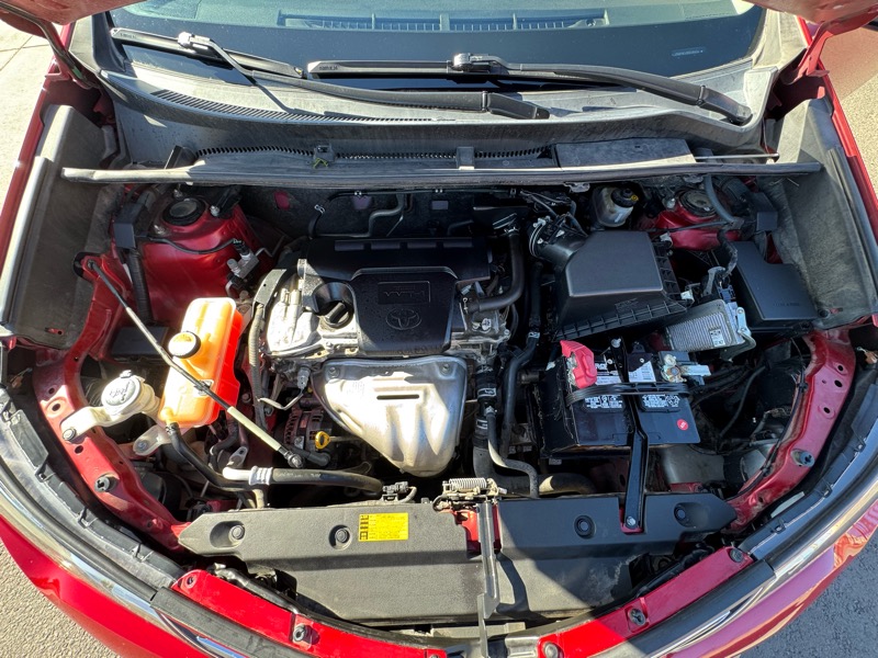 Toyota RAV4 LE FWD 2014