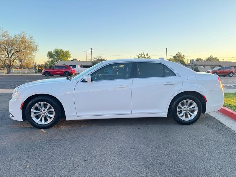 Chrysler 300 Limited RWD 2015