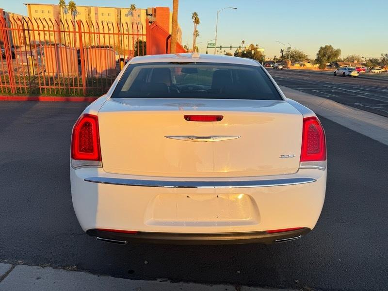 Chrysler 300 Limited RWD 2015