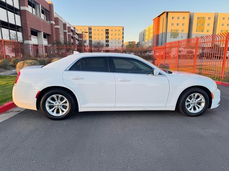 Chrysler 300 Limited RWD 2015