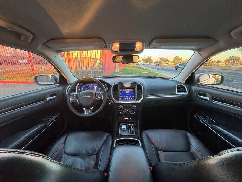 Chrysler 300 Limited RWD 2015