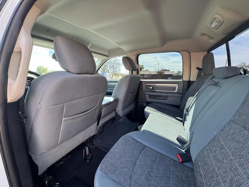 RAM 1500 2WD Quad Cab 140.5" Big Horn 2017