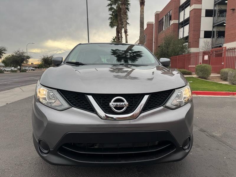 Nissan Rogue Sport S 2017