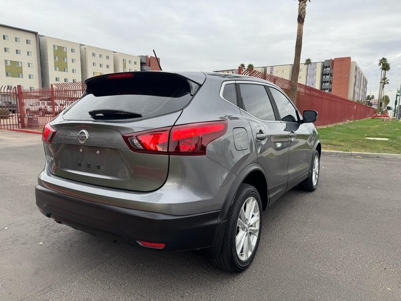 Nissan Rogue Sport S 2017