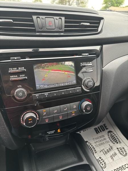 Nissan Rogue Sport S 2017