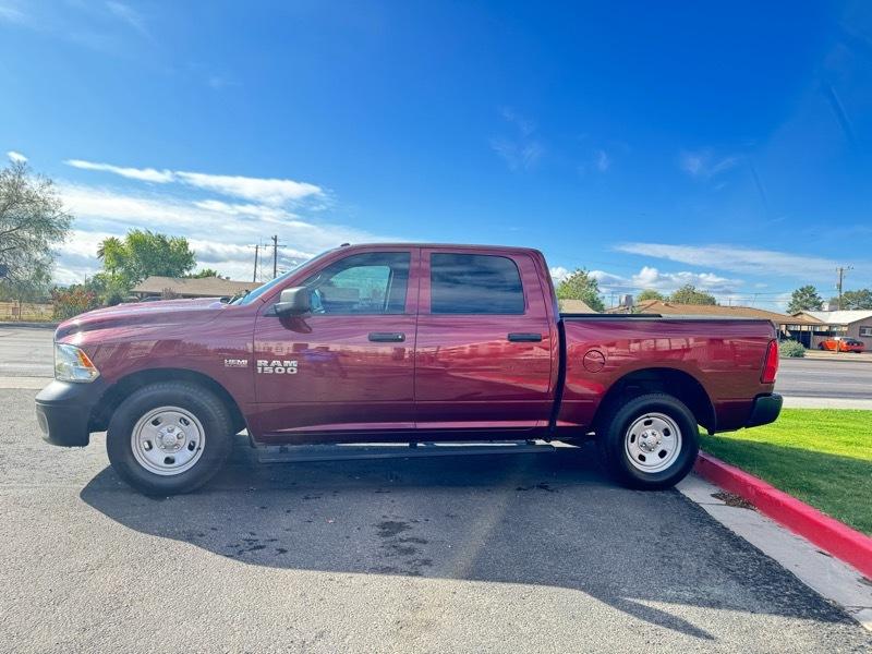RAM 1500 Tradesman Crew Cab SWB 2WD 2016