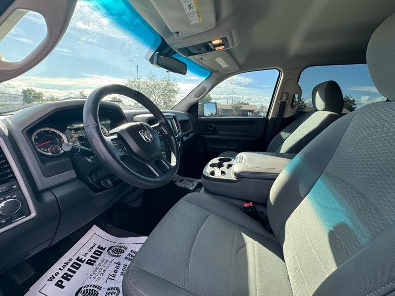 RAM 1500 Tradesman Crew Cab SWB 2WD 2016