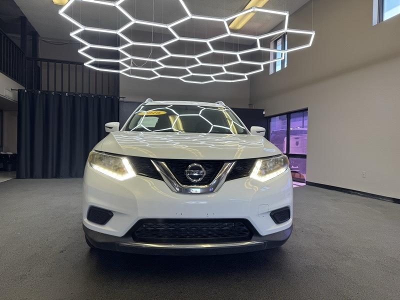 Nissan Rogue photo 2
