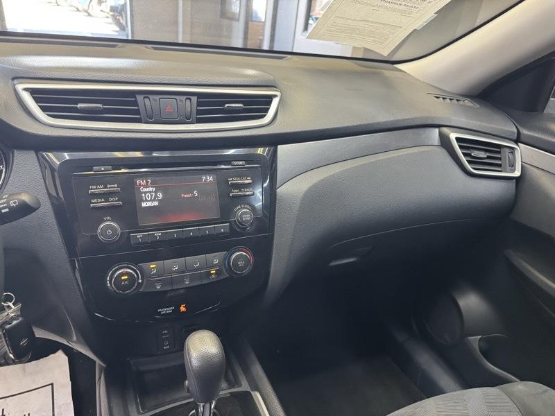 Nissan Rogue photo 10