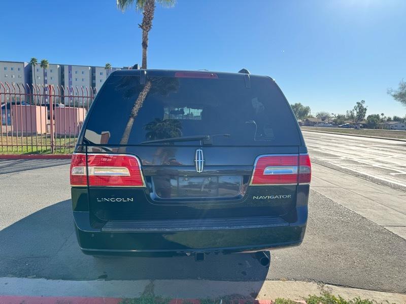 Lincoln Navigator 4WD 2013