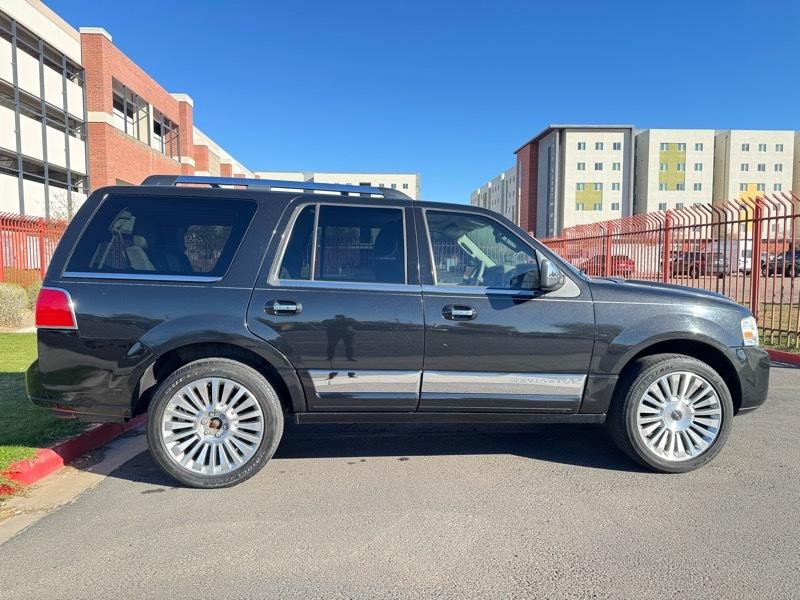 Lincoln Navigator 4WD 2013