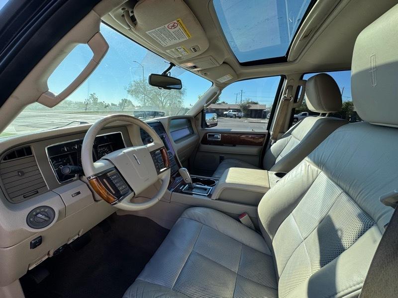 Lincoln Navigator 4WD 2013