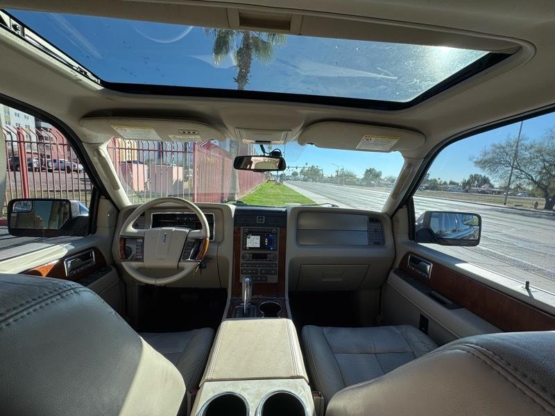 Lincoln Navigator 4WD 2013