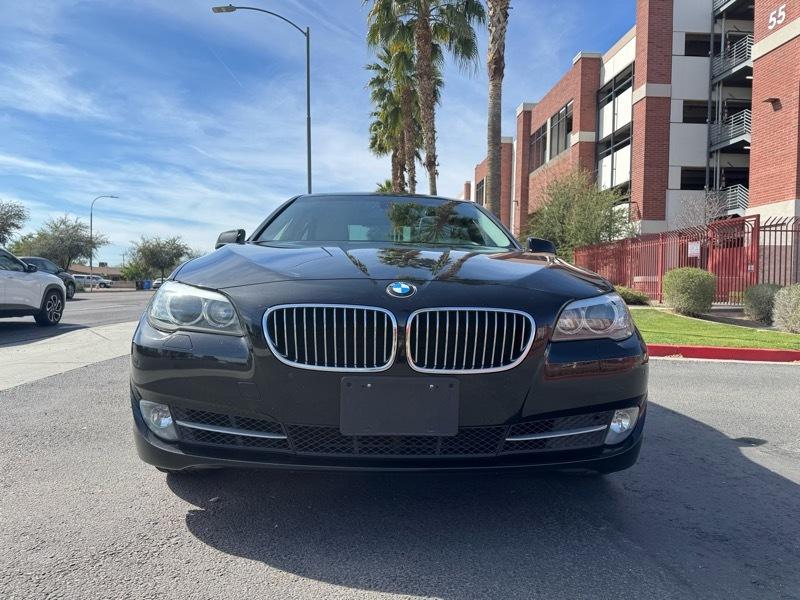BMW 5-Series 528i xDrive 2012