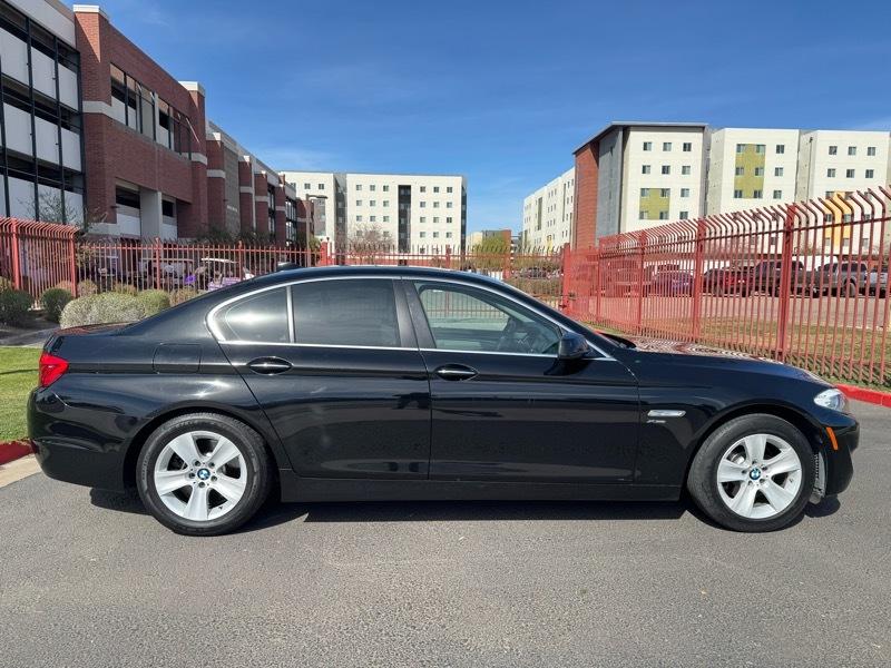 BMW 5-Series 528i xDrive 2012