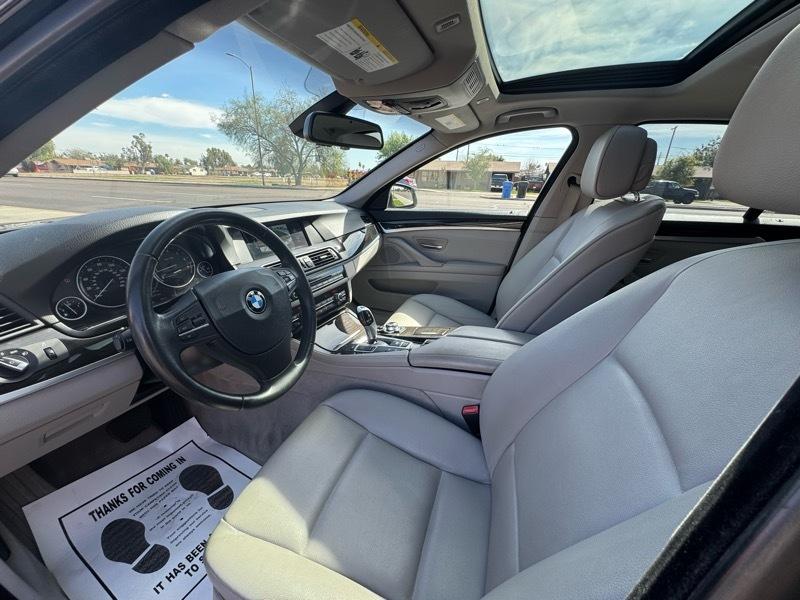 BMW 5-Series 528i xDrive 2012