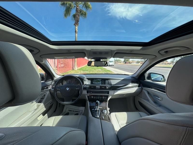 BMW 5-Series 528i xDrive 2012